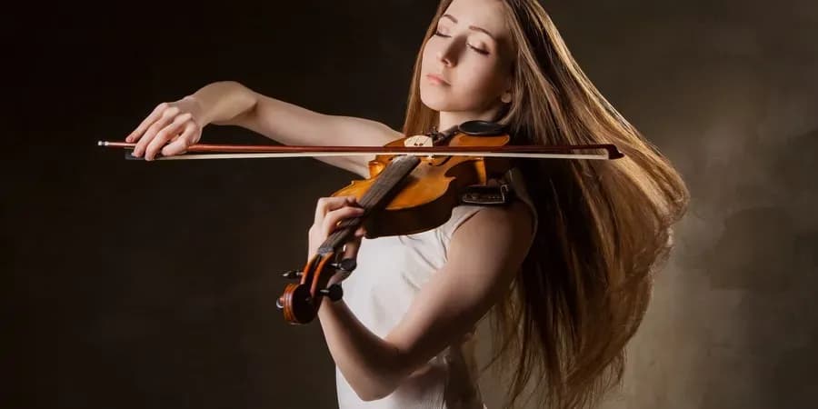 Jak trzymać smyczek skrzypce, by uniknąć powszechnych błędów