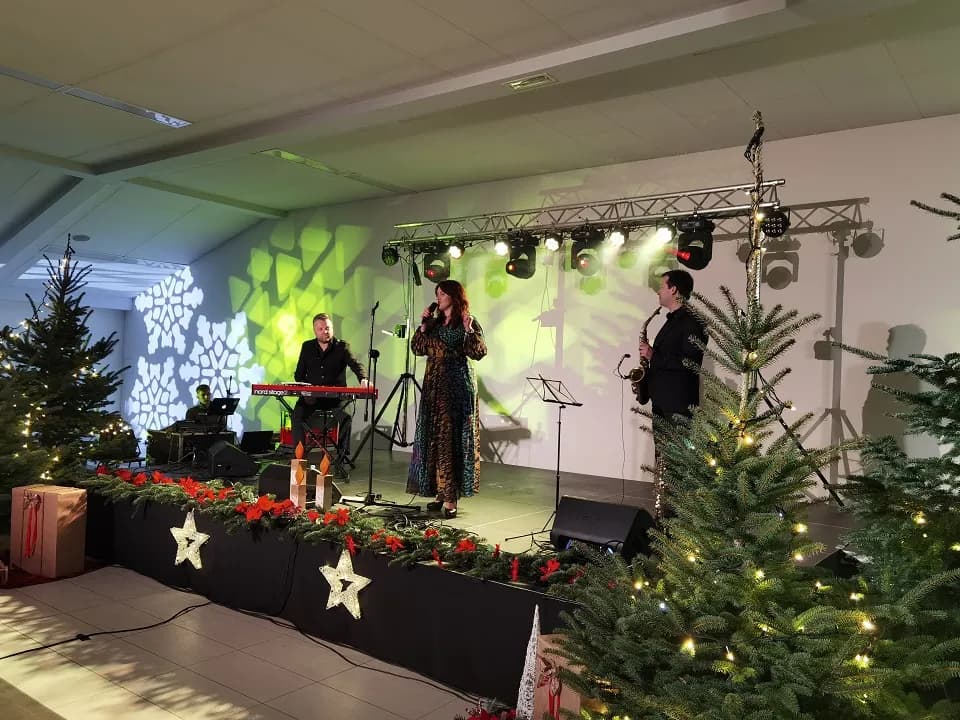 Kolędy na jazzowo: Odkryj piękne aranżacje na każdą okazję